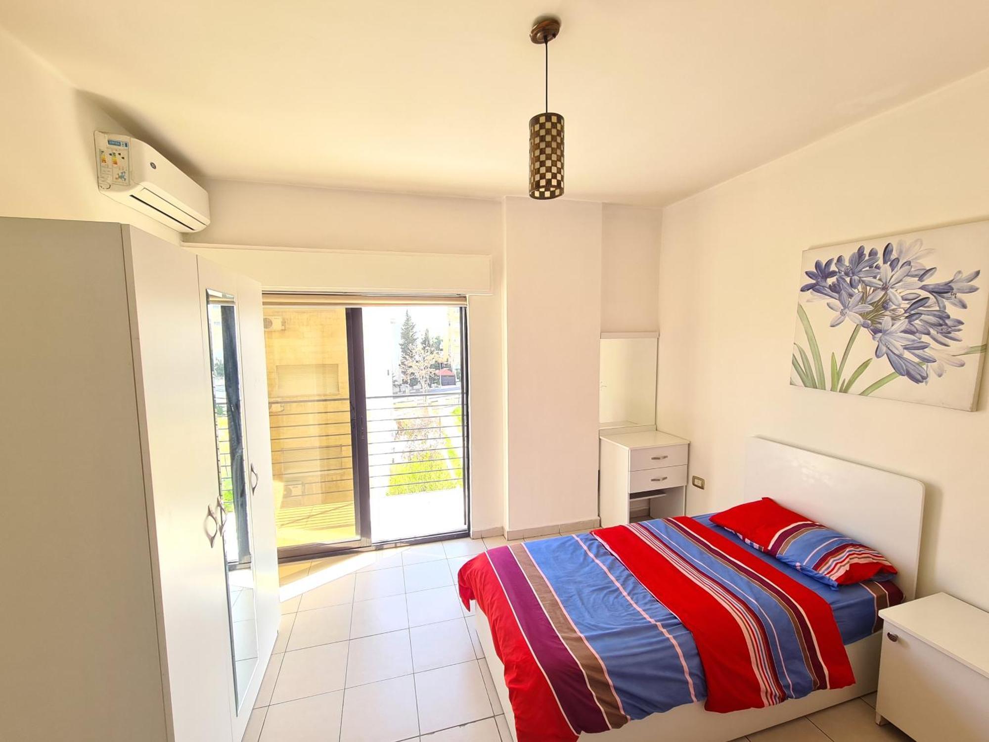 Dair Ghbar Gate Apartments Амман Номер фото