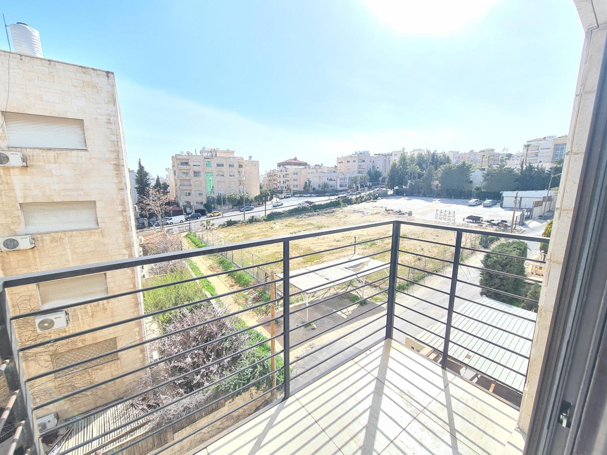 Dair Ghbar Gate Apartments Амман Номер фото