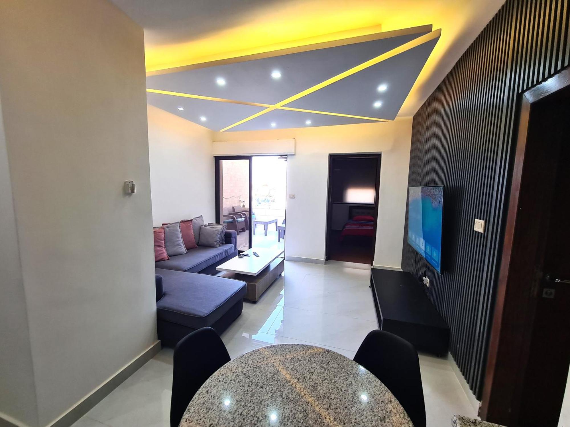 Dair Ghbar Gate Apartments Амман Номер фото